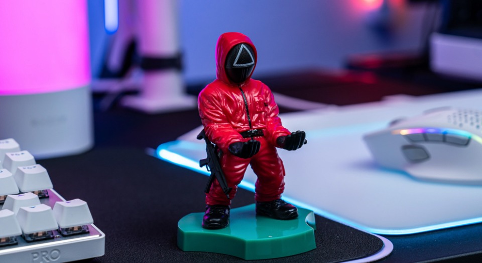 ko_09_Squid Games Agent △ Holdem.jpg